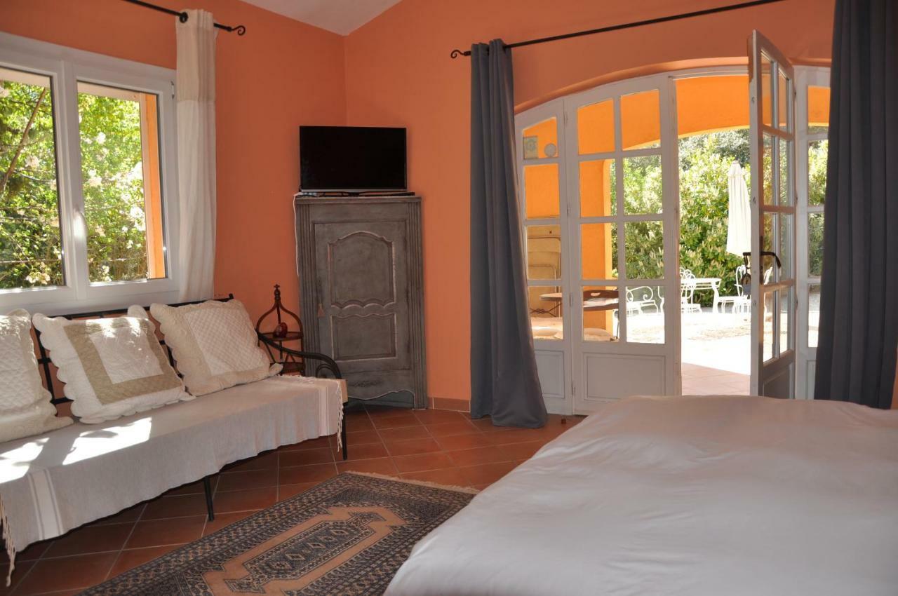 Saint-Marc-Jaumegarde Mas Des Oliviers Bed & Breakfast エクステリア 写真